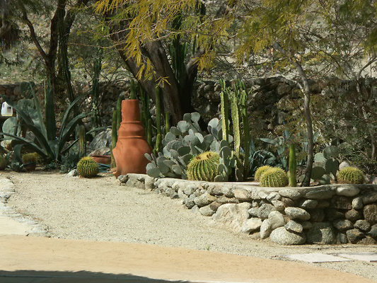 aerie art garden 040